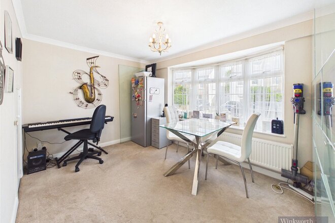 Clayton Road, Chessington, KT9
