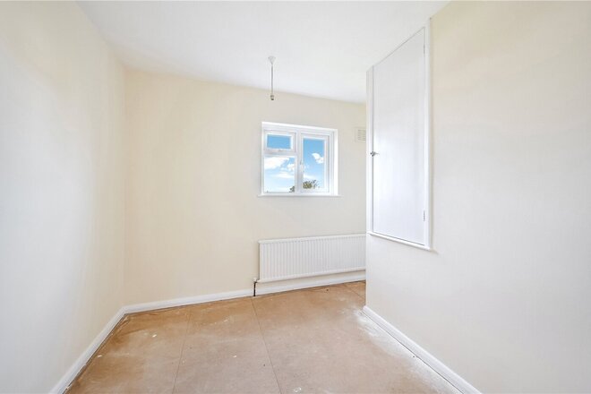 Ruden Way, Surrey, KT17