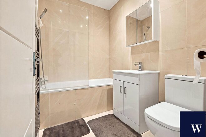 Station Road, Finchley, N3