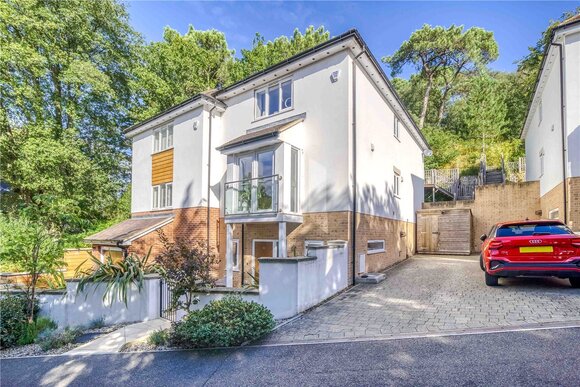 Cherry Close, Poole, BH14