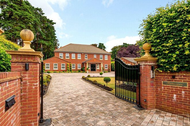 Heath Rise, Wentworth Estate, GU25