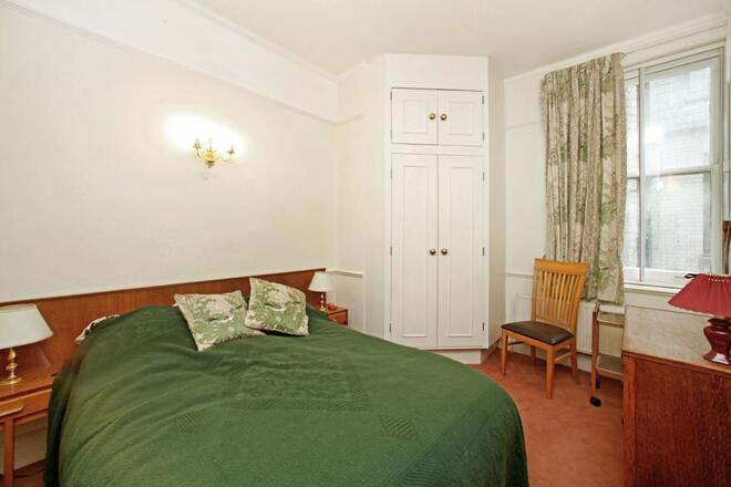 Southampton Row, London, WC1B