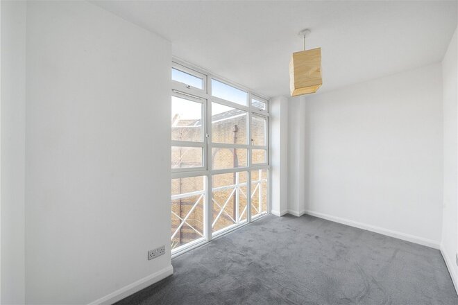Eleanor Close, London, SE16