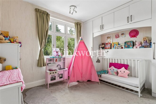 Bourne Hill, London, N13