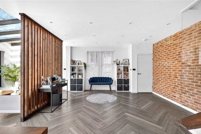 Jessamy Road, Surrey, KT13