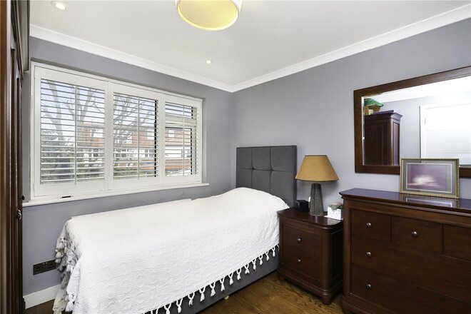 Hazelwood Close, London, W5