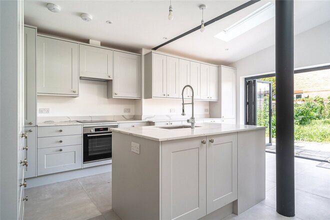 Hydethorpe Road, London, SW12