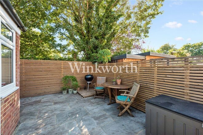 Russell Avenue, London, N22