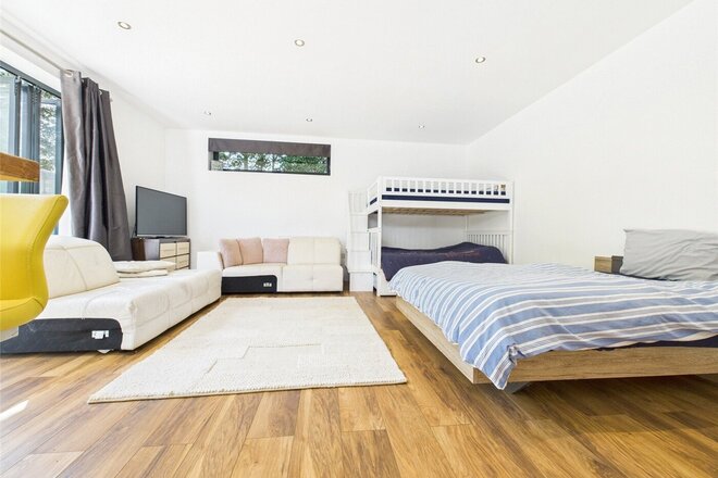 Ashford Hill Road, Thatcham, RG19