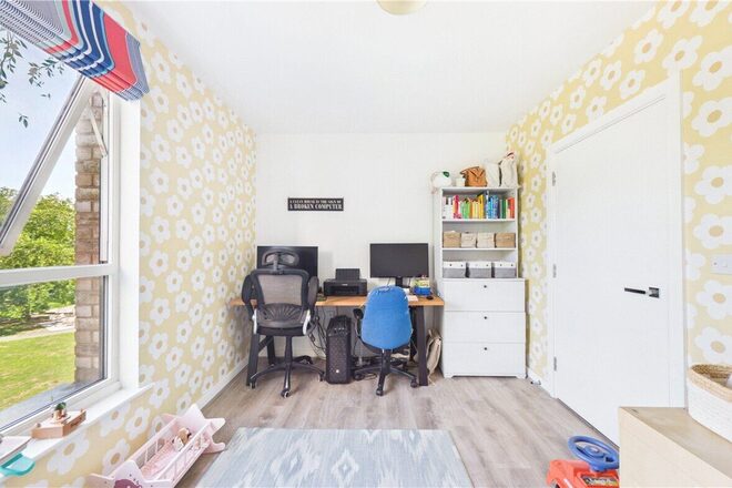 Bollo Bridge Road, London, W3