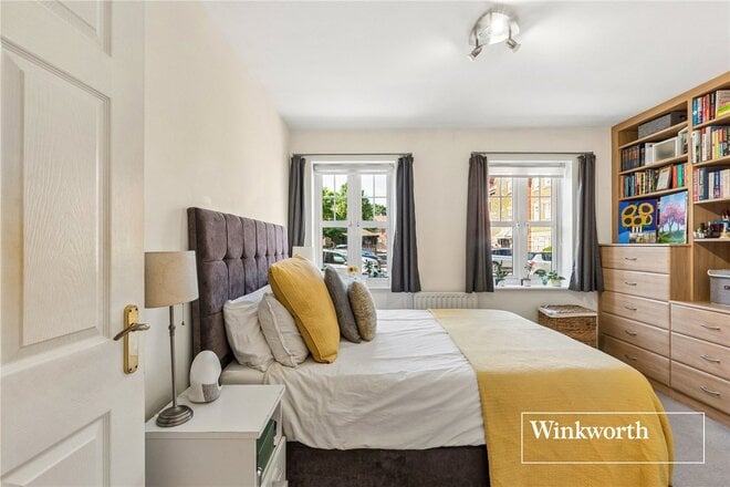 Shillingford Close, London, NW7