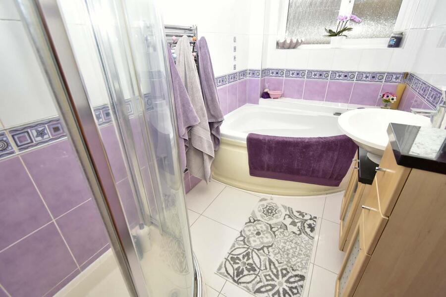 A BATH SHOWER RM.JPG