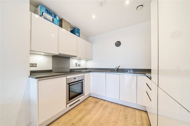 Staith Court, London, E3