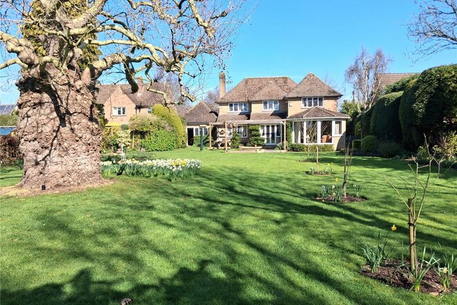 Station Road, Sleaford, NG34
