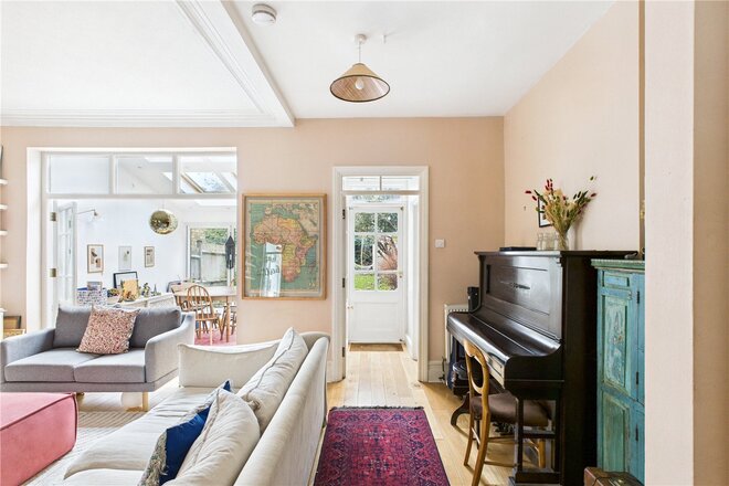 Herne Hill Road, London, SE24