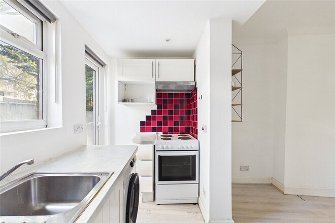 Thurlow Park Road, London, SE21