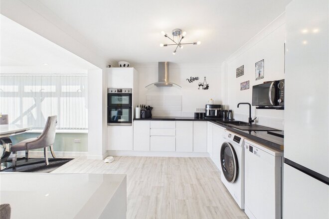 Crowden Crescent, Devon, EX16