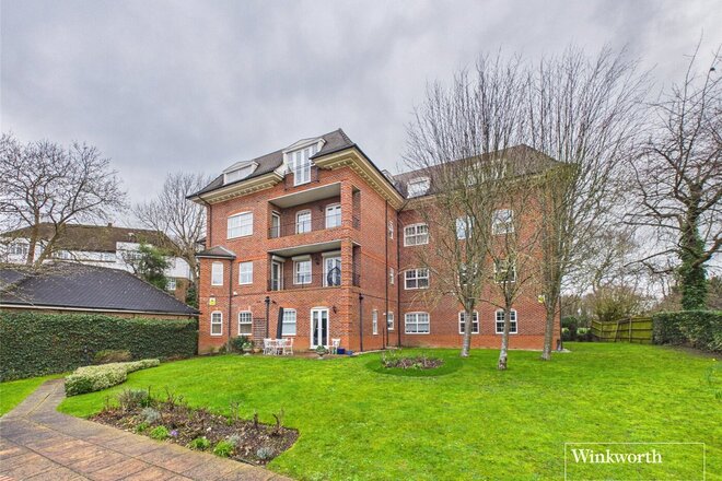 Turnberry Close, London, NW4
