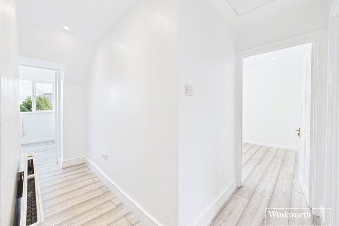 Sturgess Avenue, London, NW4