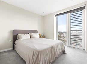 Cendal Crescent, London, E1