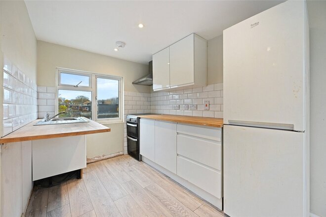 Bloemfontein Avenue, London, W12
