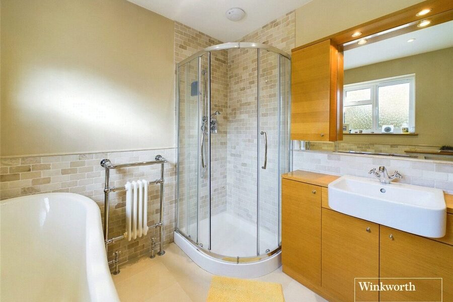 Bedroom 1 En Suite
