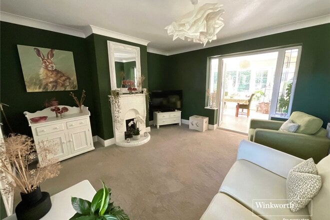 Shelley Close, Dorset, BH23