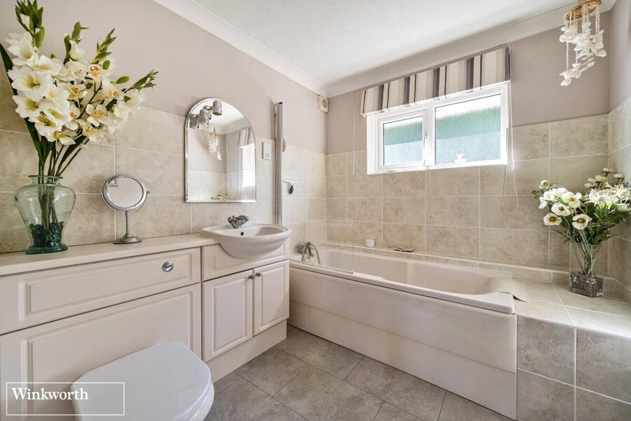 En-Suite Bathroom