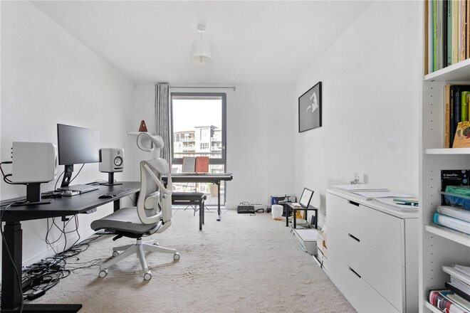 Mill Court, London, E5
