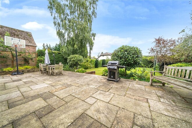 Pack Lane, Hampshire, RG22