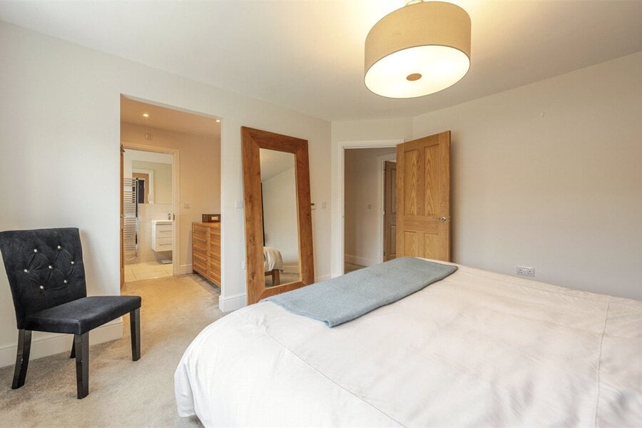 Master To Ensuite