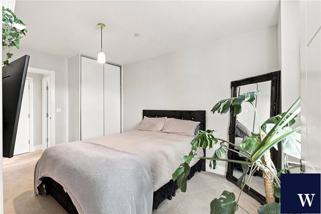 Montmorency Gardens, London, N11