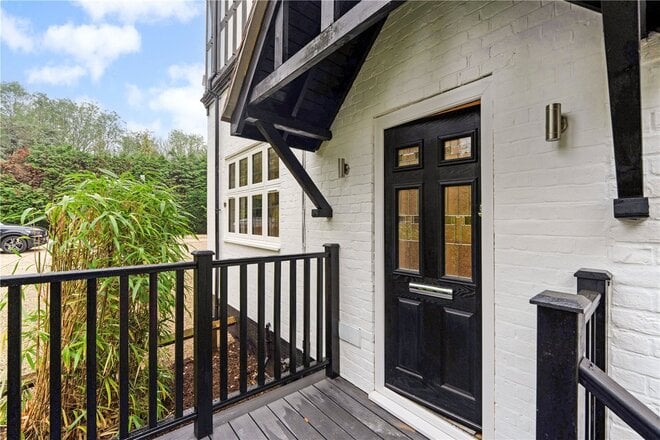 New Place, Sunningdale, SL5