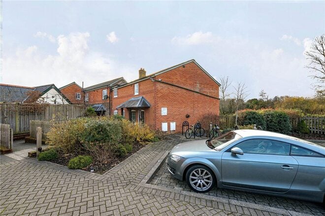 Tilford Street, Farnham, GU10