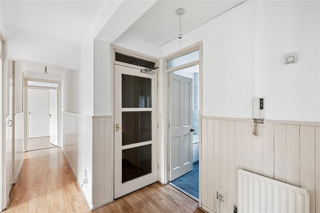 Warwick Grove, London, E5