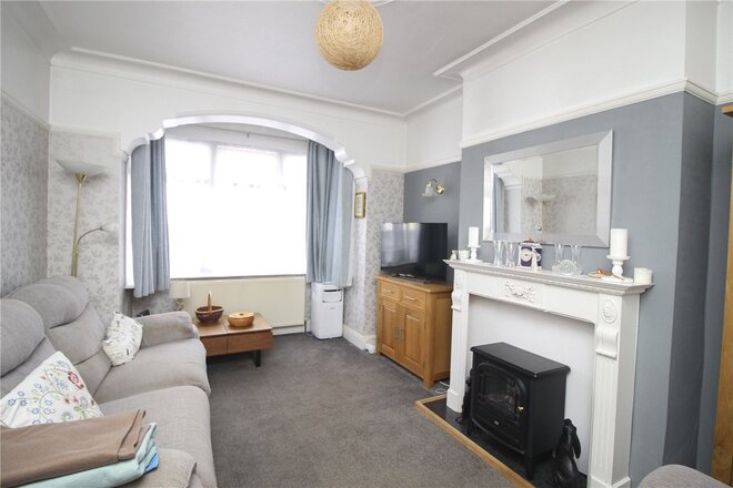 Lymington Avenue, Essex, SS9