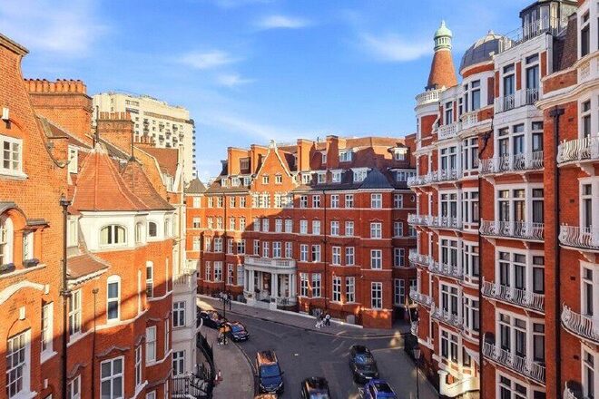Hans Crescent, London, SW1X