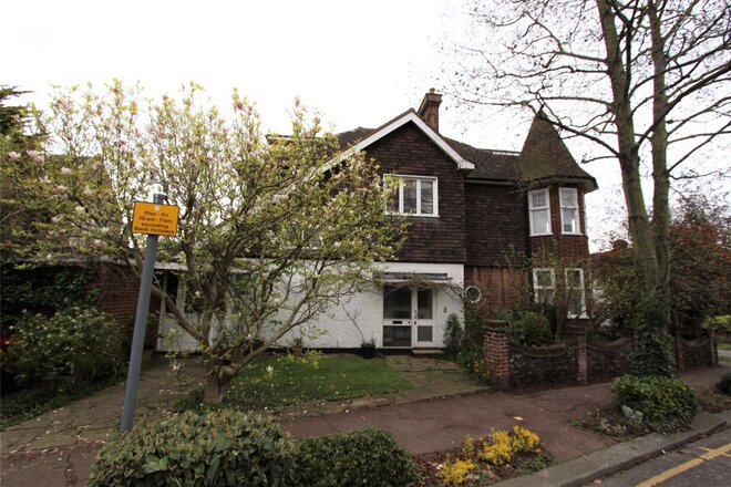 Mount Avenue, Essex, SS0