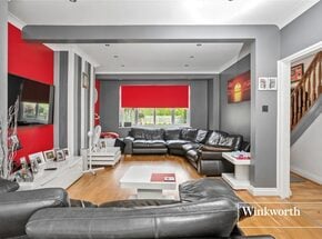 Great North Road, Barnet, EN5