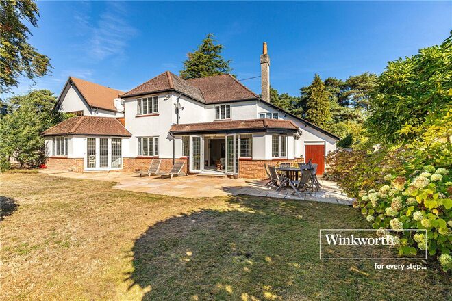 Golf Links Road, Dorset, BH22