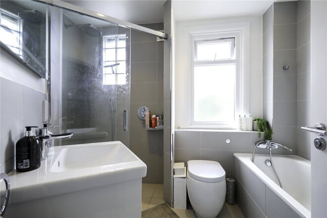 Drayton Gardens, London, W13