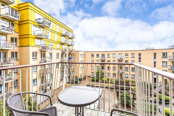Carronade Court, London, N7