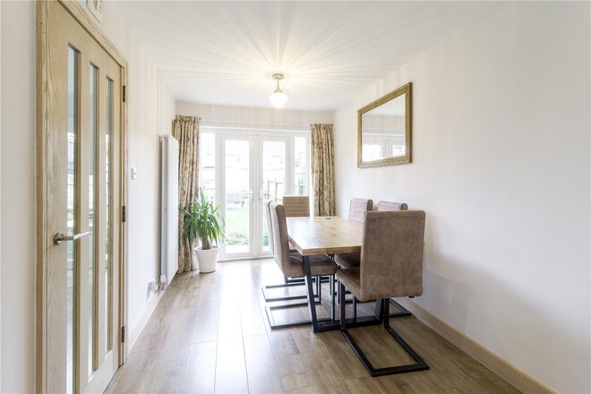 Beech Close, Northampton, NN7