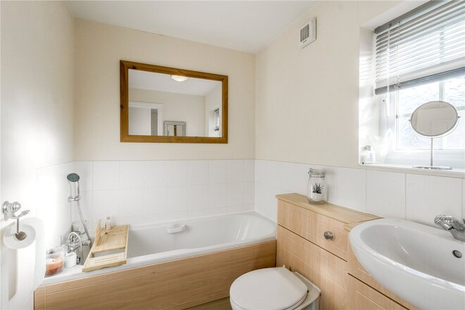 Dainty Grove, Northampton, NN4