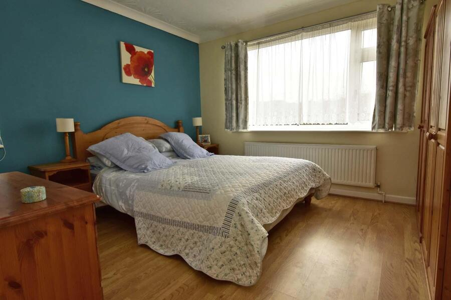 A BEDROOM 2.JPG