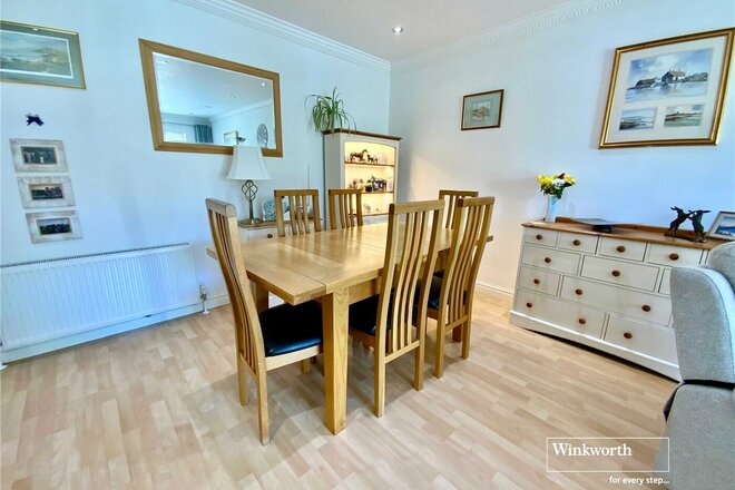 Lingwood Avenue, Dorset, BH23