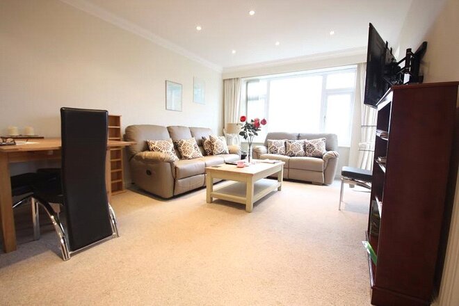 Woodlands, Poole, BH13