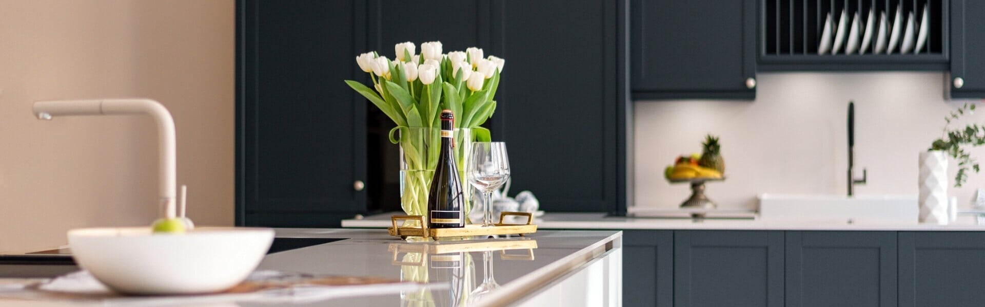 How to make your home stand out during peak season