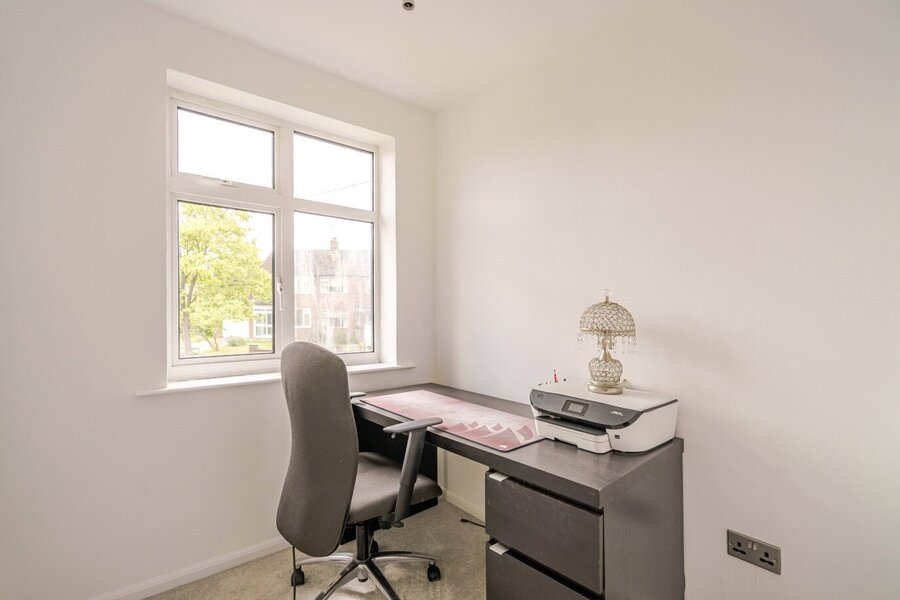 Small Bed/Office