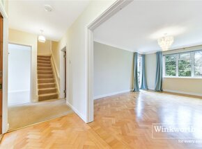 Thames Village, London, W4